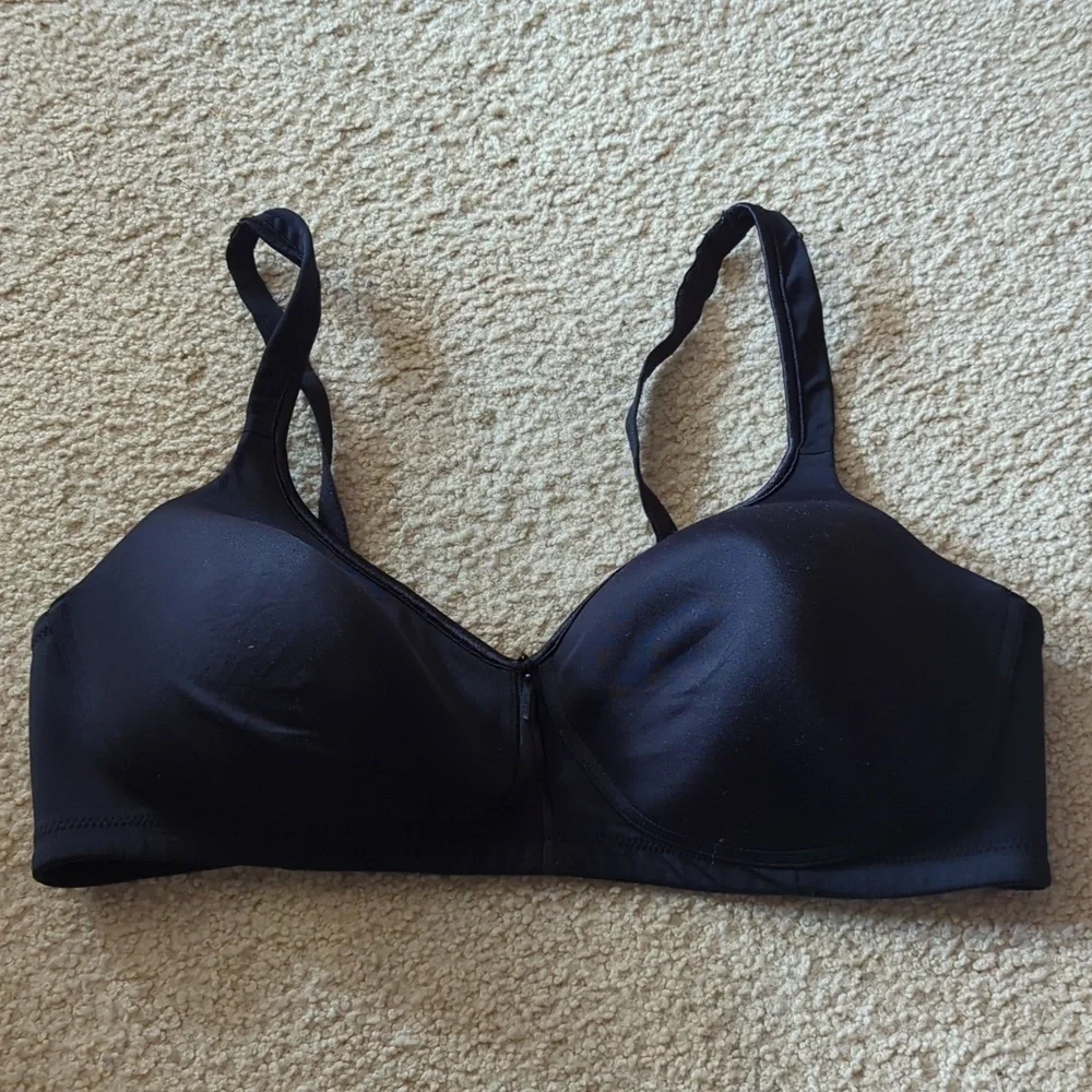 Vanity Fair Black Wireless Bra Size 40D